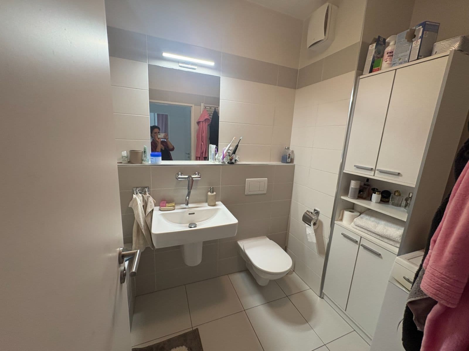 Prenájom bytu 2-izbový 57 m², Medunova, Praha, Praha Prenájom bytu 2-izbový 57 m², Medunova, Praha, Praha
