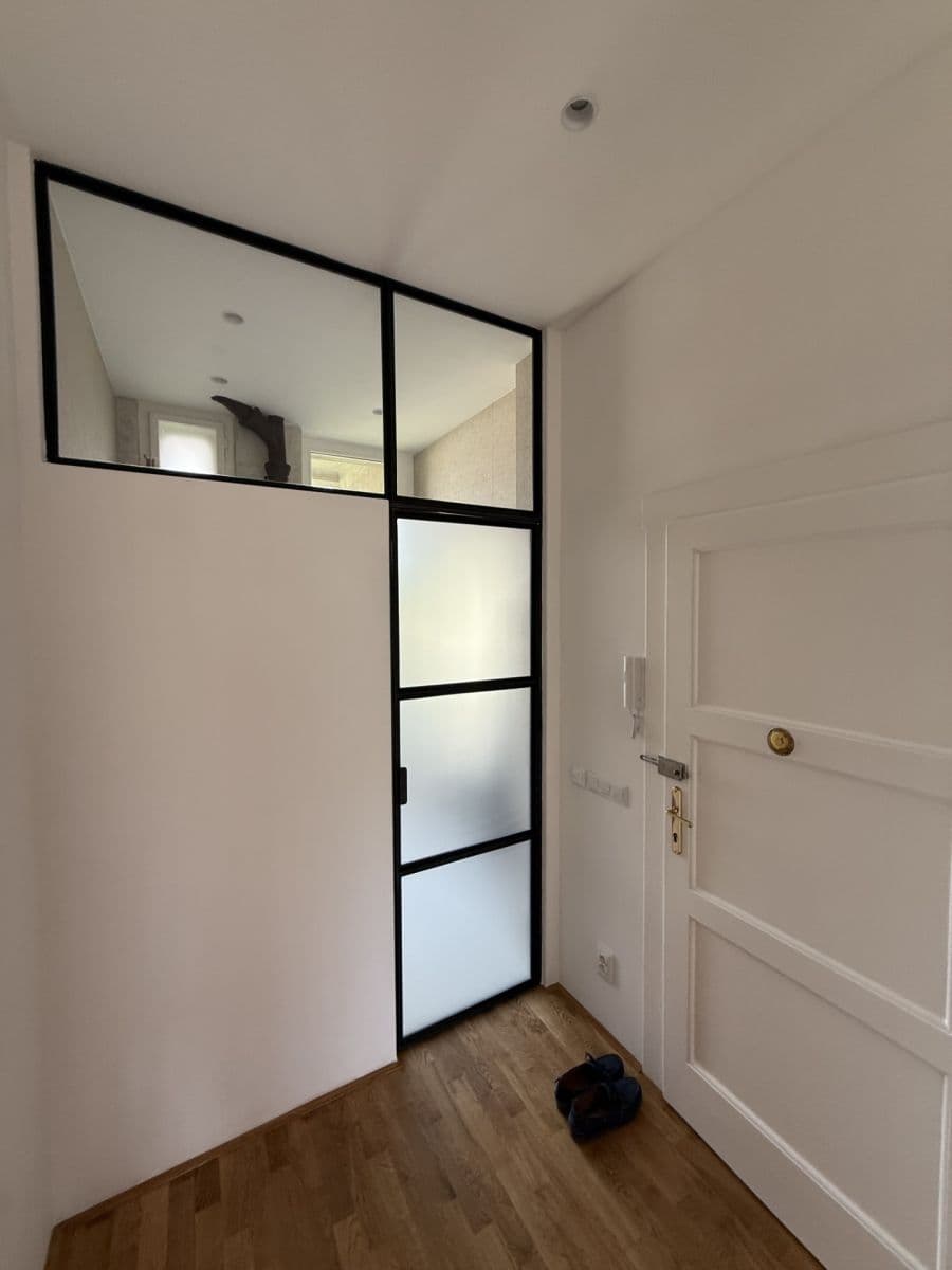 Prenájom bytu 2-izbový 55 m², Vodárenská, Praha, Praha Prenájom bytu 2-izbový 55 m², Vodárenská, Praha, Praha