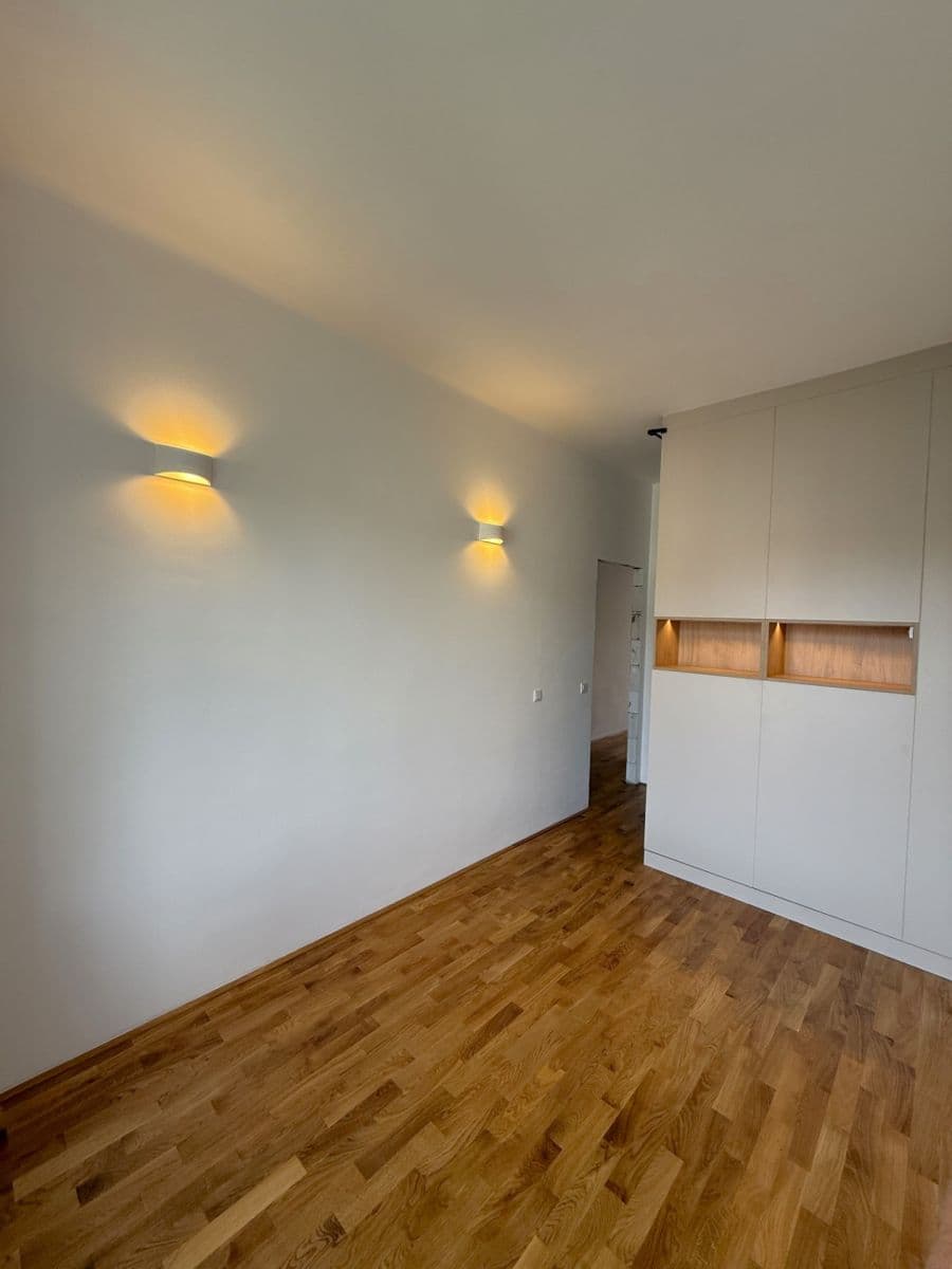 Prenájom bytu 2-izbový 55 m², Vodárenská, Praha, Praha Prenájom bytu 2-izbový 55 m², Vodárenská, Praha, Praha