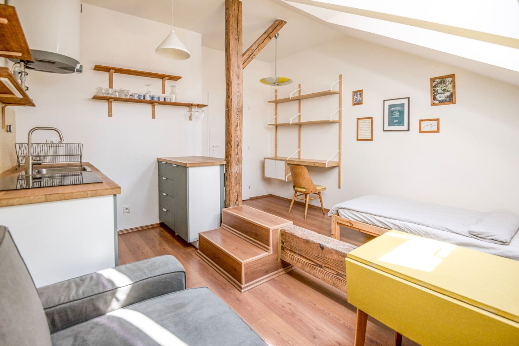 Prenájom bytu 1-izbový 28 m², Legerova, Praha, Praha Prenájom bytu 1-izbový 28 m², Legerova, Praha, Praha