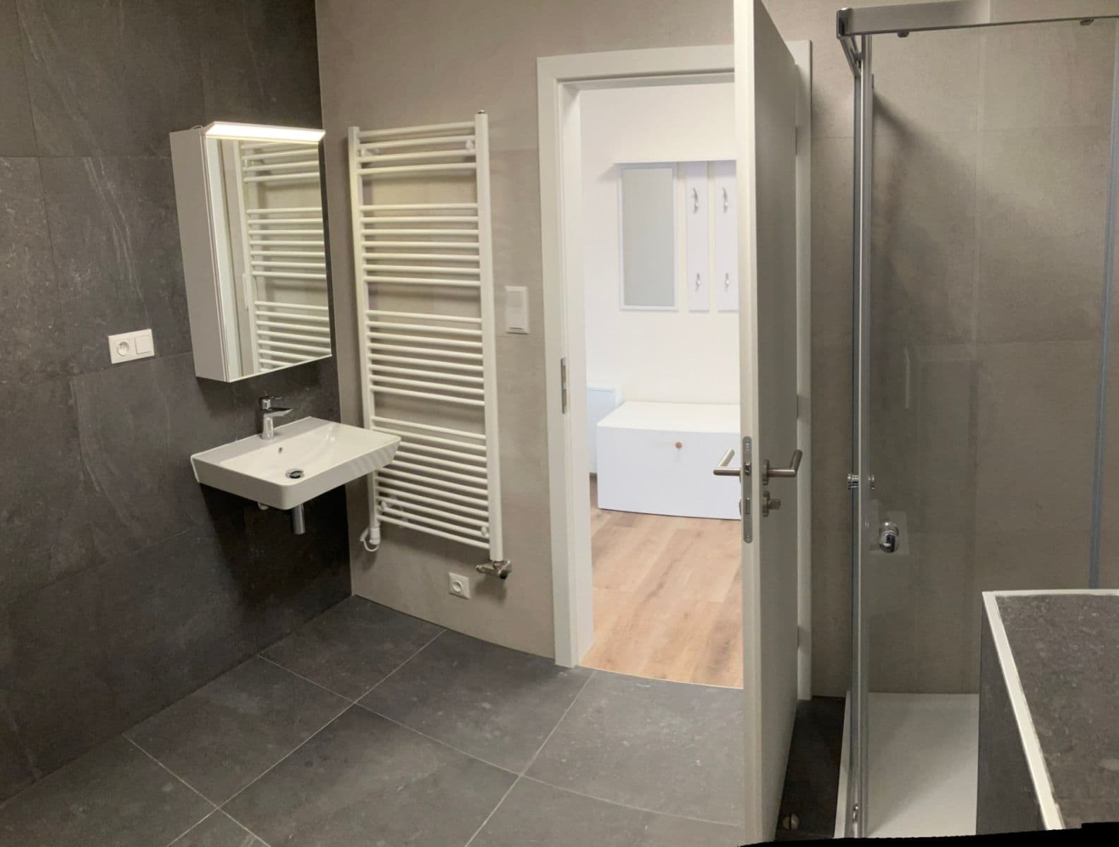 Prenájom bytu 1-izbový 45 m², Okružní, Jihlava, Kraj Vysočina Prenájom bytu 1-izbový 45 m², Okružní, Jihlava, Kraj Vysočina