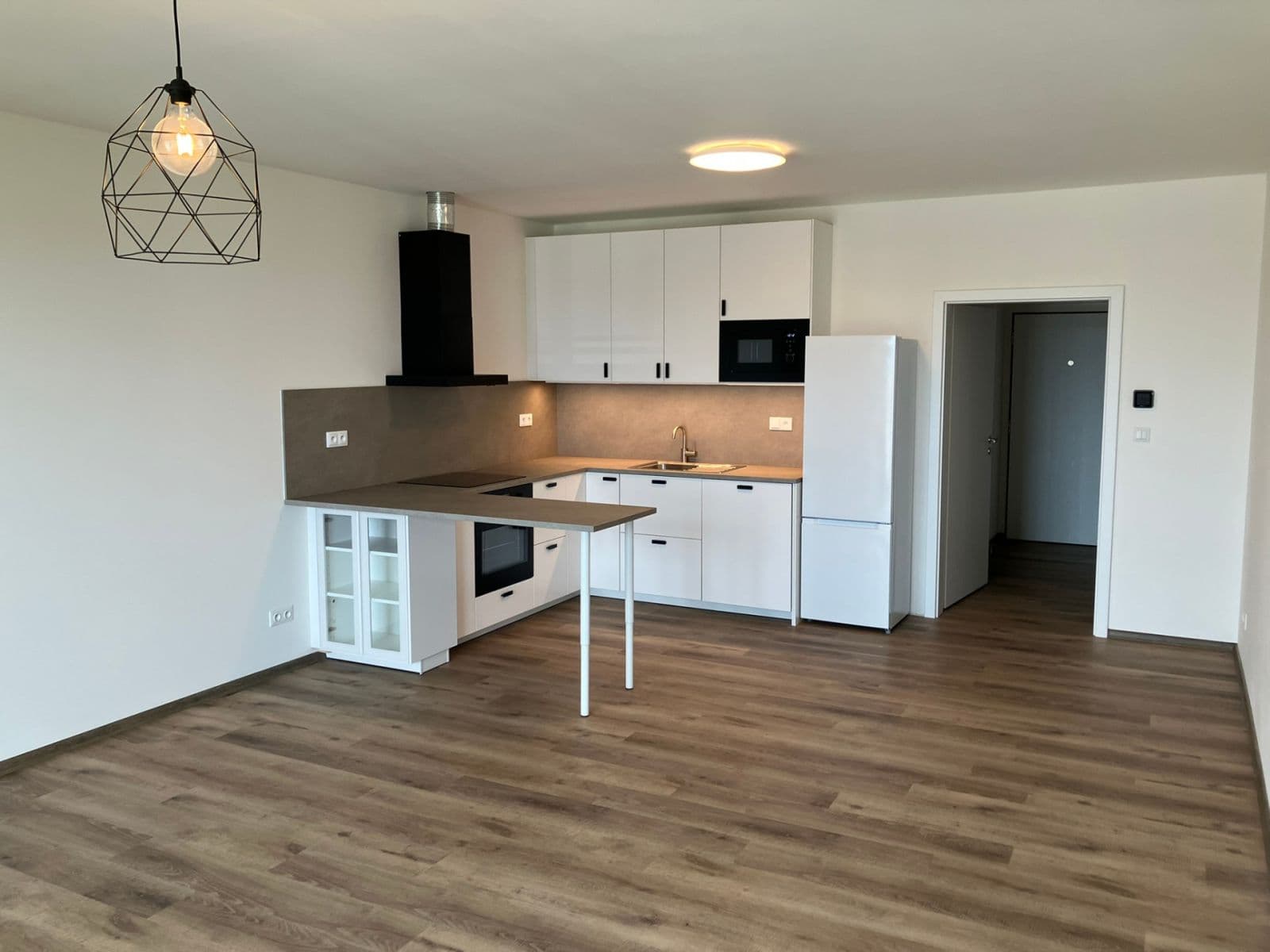 Prenájom bytu 1-izbový 45 m², Okružní, Jihlava, Kraj Vysočina Prenájom bytu 1-izbový 45 m², Okružní, Jihlava, Kraj Vysočina