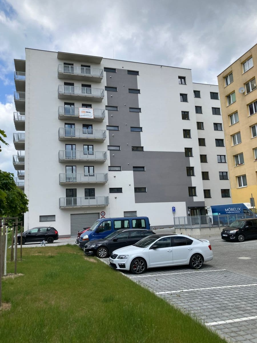 Prenájom bytu 1-izbový 45 m², Okružní, Jihlava, Kraj Vysočina Prenájom bytu 1-izbový 45 m², Okružní, Jihlava, Kraj Vysočina