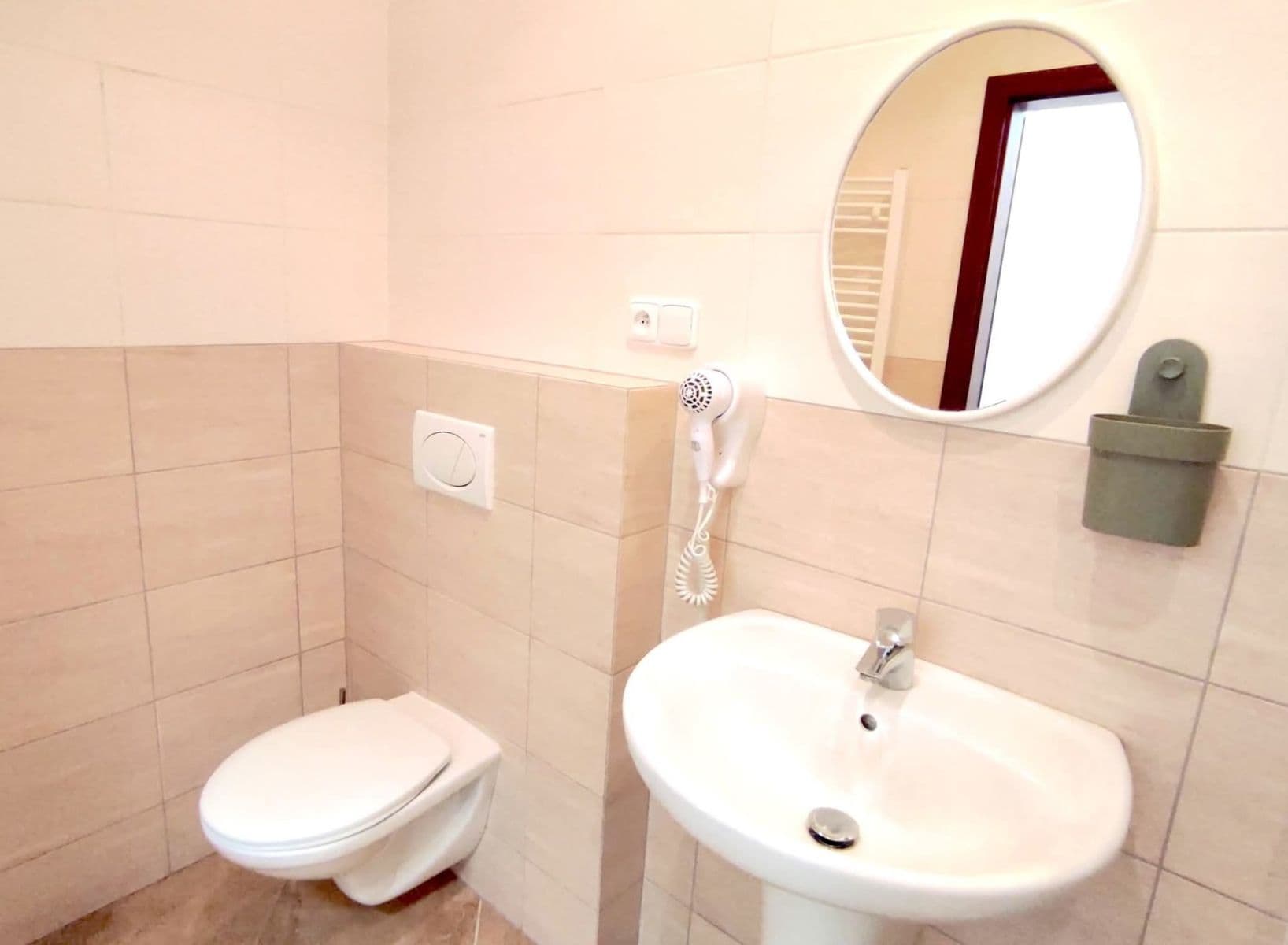 Prenájom bytu 1-izbový 30 m², Tyršova, Praha, Praha Prenájom bytu 1-izbový 30 m², Tyršova, Praha, Praha