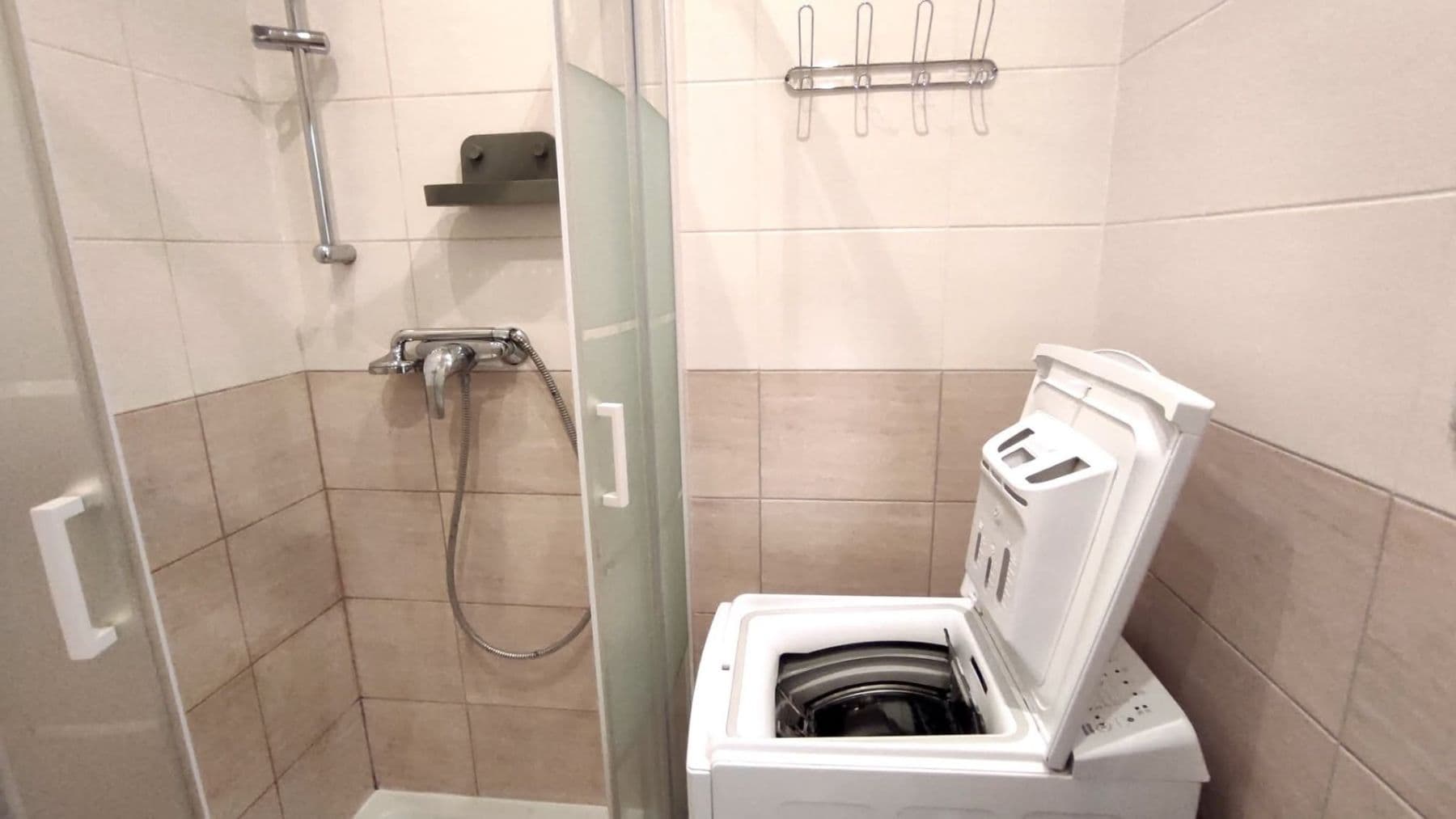 Prenájom bytu 1-izbový 30 m², Tyršova, Praha, Praha Prenájom bytu 1-izbový 30 m², Tyršova, Praha, Praha