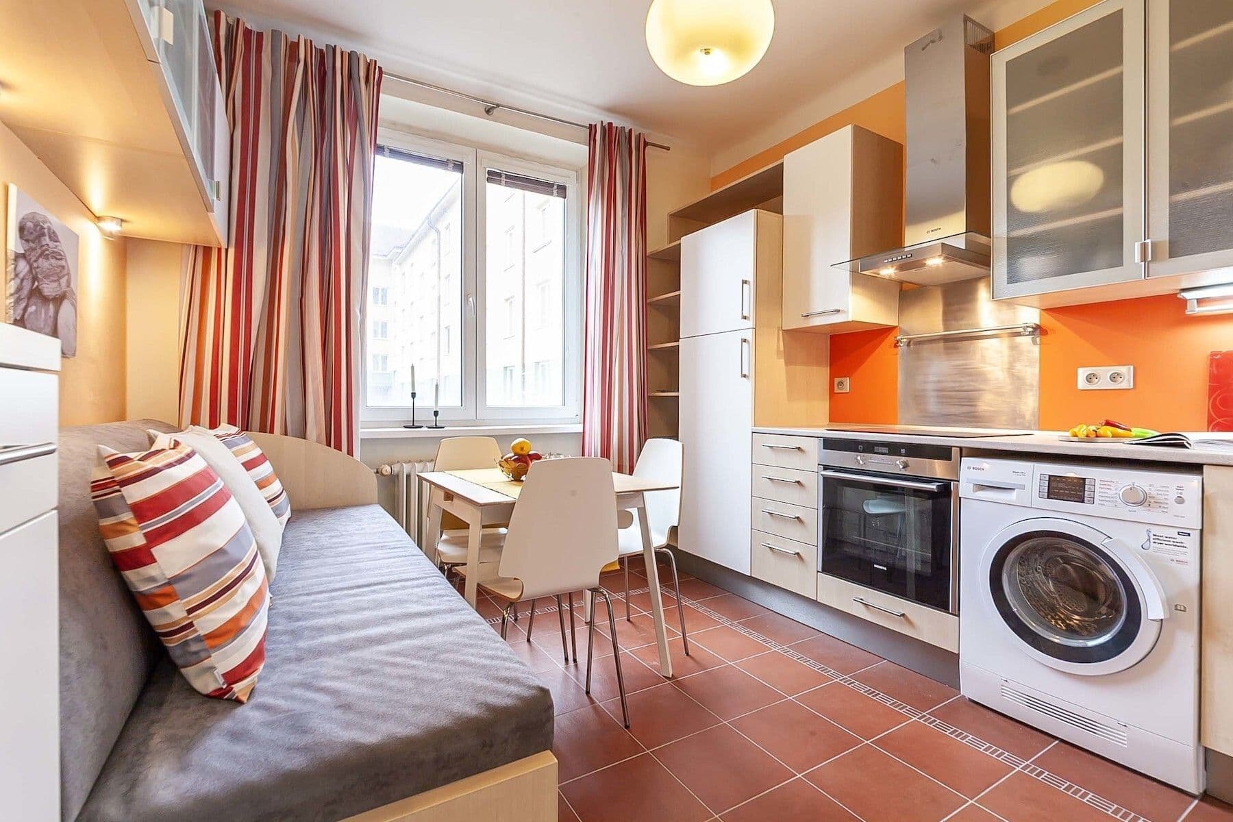 Prenájom bytu 1-izbový 38 m², Nedvězská, Praha, Praha Prenájom bytu 1-izbový 38 m², Nedvězská, Praha, Praha