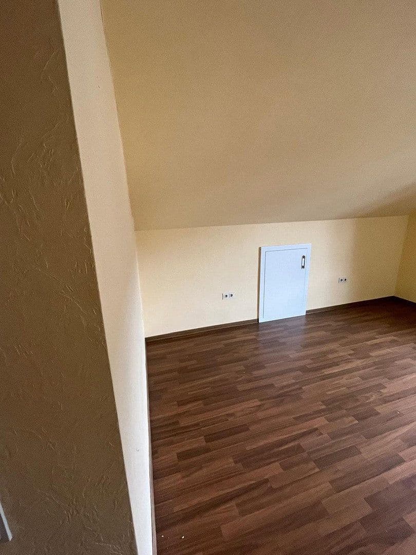 Prenájom bytu 4-izbový 110 m², Seltrisa-Ring 51a, Selters (Taunus), Hesensko Prenájom bytu 4-izbový 110 m², Seltrisa-Ring 51a, Selters (Taunus), Hesensko
