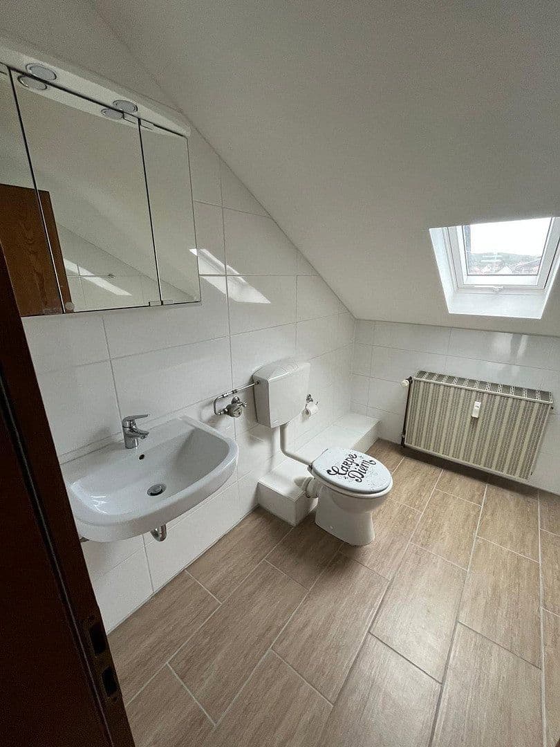 Prenájom bytu 4-izbový 110 m², Seltrisa-Ring 51a, Selters (Taunus), Hesensko Prenájom bytu 4-izbový 110 m², Seltrisa-Ring 51a, Selters (Taunus), Hesensko