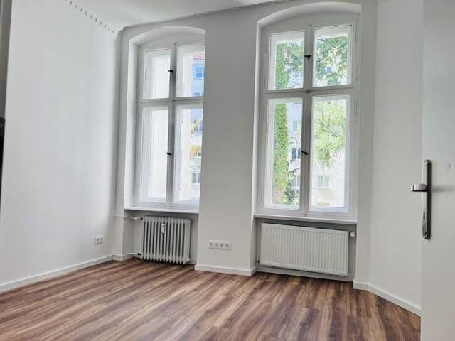 Prenájom bytu 5-izbový 128 m², Berlin, Berlín Prenájom bytu 5-izbový 128 m², Berlin, Berlín