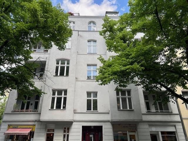 Prenájom bytu 5-izbový 128 m², Berlin, Berlín Prenájom bytu 5-izbový 128 m², Berlin, Berlín
