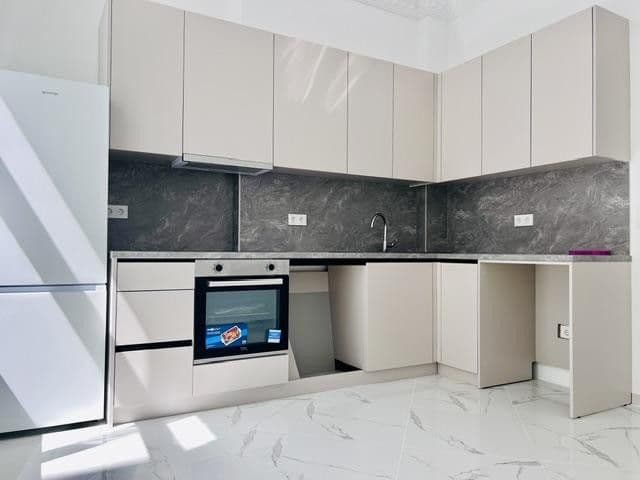 Prenájom bytu 5-izbový 128 m², Berlin, Berlín Prenájom bytu 5-izbový 128 m², Berlin, Berlín