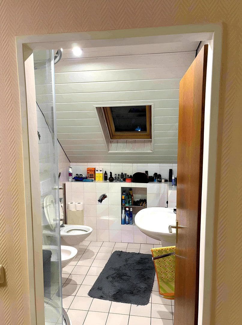 Prenájom bytu 3-izbový 92 m², Ellener Straße 109, Düren, Severné Porýnie - Westfálsko Prenájom bytu 3-izbový 92 m², Ellener Straße 109, Düren, Severné Porýnie - Westfálsko