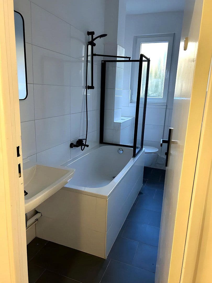 Prenájom bytu 3-izbový 65 m², Suderoder Straße 6, Berlin, Berlín Prenájom bytu 3-izbový 65 m², Suderoder Straße 6, Berlin, Berlín