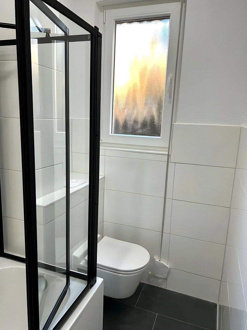 Prenájom bytu 3-izbový 65 m², Suderoder Straße 6, Berlin, Berlín Prenájom bytu 3-izbový 65 m², Suderoder Straße 6, Berlin, Berlín