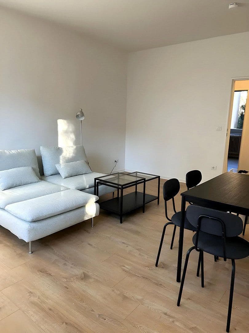 Prenájom bytu 3-izbový 65 m², Suderoder Straße 6, Berlin, Berlín Prenájom bytu 3-izbový 65 m², Suderoder Straße 6, Berlin, Berlín