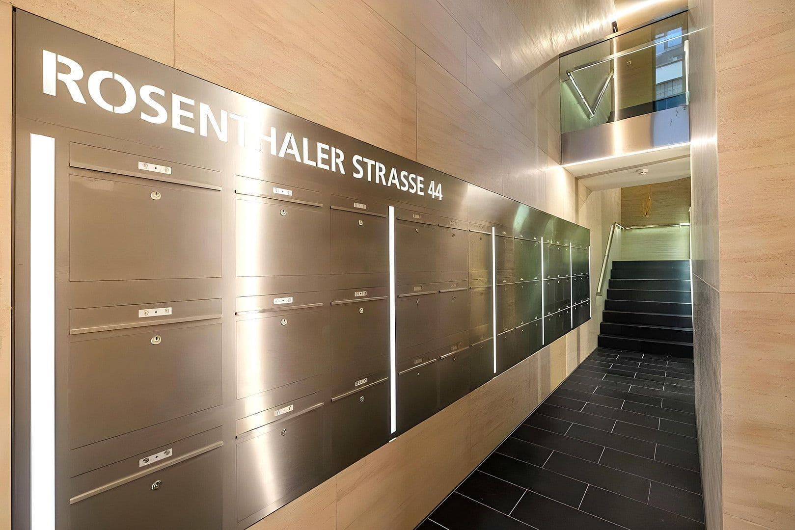 Prenájom bytu 2-izbový 55 m², Rosenthaler Str. 44, Berlin, Berlín Prenájom bytu 2-izbový 55 m², Rosenthaler Str. 44, Berlin, Berlín