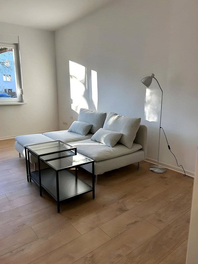 Prenájom bytu 3-izbový 65 m², Suderoder Straße 6, Berlin, Berlín Prenájom bytu 3-izbový 65 m², Suderoder Straße 6, Berlin, Berlín