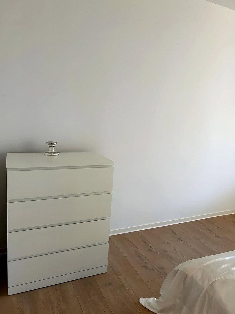 Prenájom bytu 3-izbový 65 m², Suderoder Straße 6, Berlin, Berlín Prenájom bytu 3-izbový 65 m², Suderoder Straße 6, Berlin, Berlín