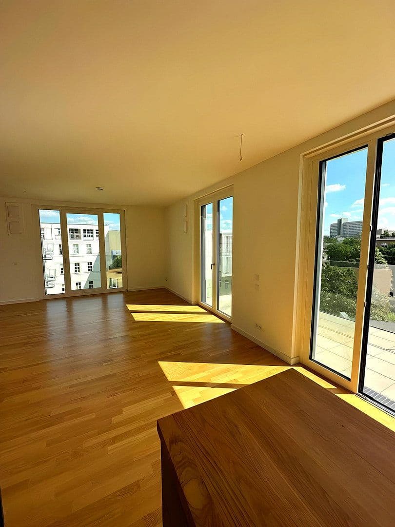 Prenájom bytu 2-izbový 55 m², Rosenthaler Str. 44, Berlin, Berlín Prenájom bytu 2-izbový 55 m², Rosenthaler Str. 44, Berlin, Berlín