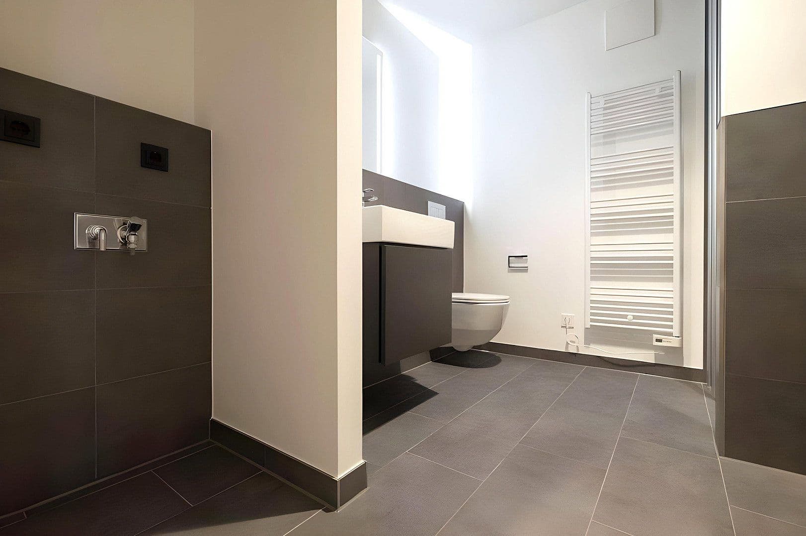 Prenájom bytu 2-izbový 55 m², Rosenthaler Str. 44, Berlin, Berlín Prenájom bytu 2-izbový 55 m², Rosenthaler Str. 44, Berlin, Berlín