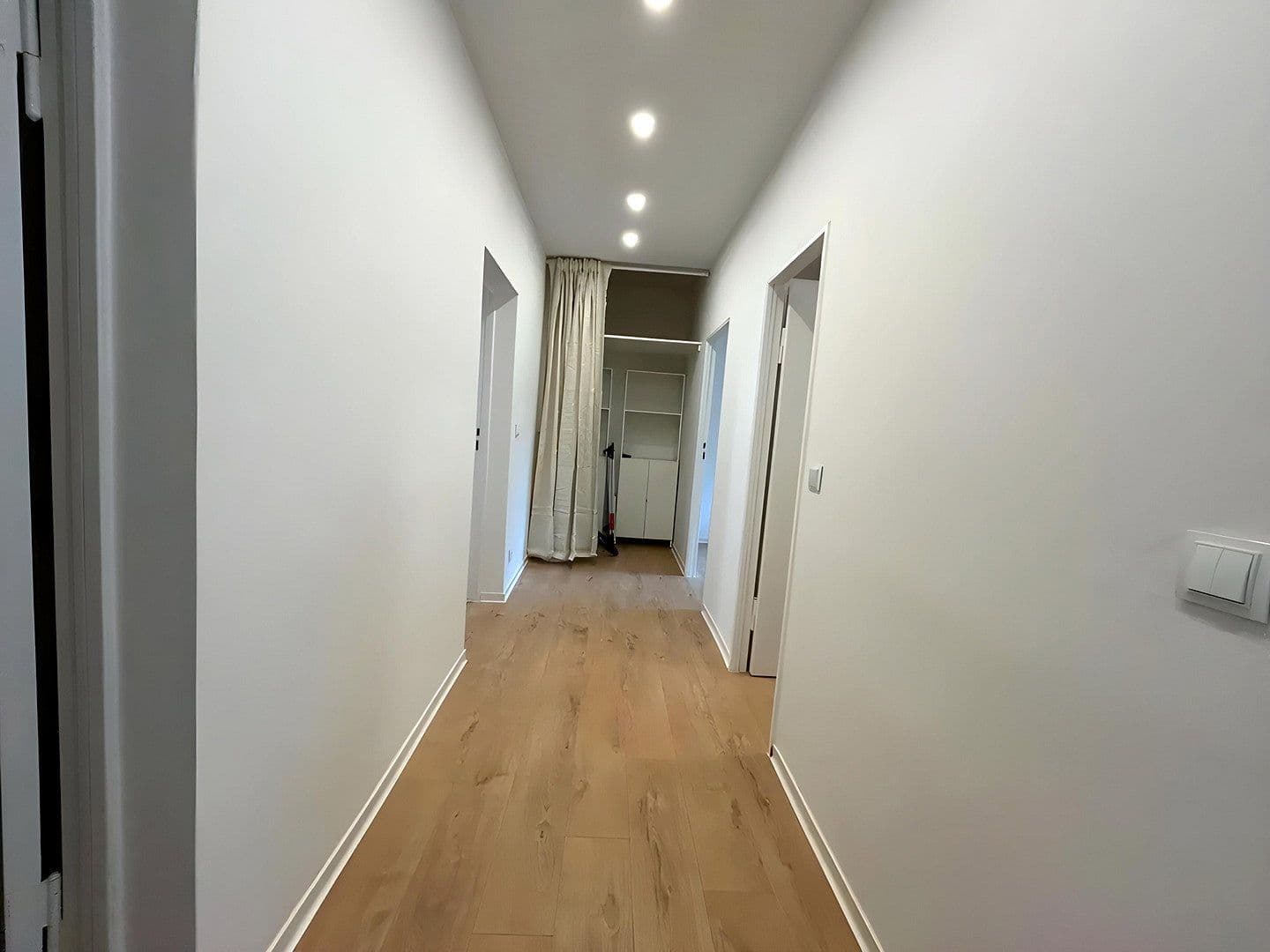 Prenájom bytu 3-izbový 65 m², Suderoder Straße 6, Berlin, Berlín Prenájom bytu 3-izbový 65 m², Suderoder Straße 6, Berlin, Berlín