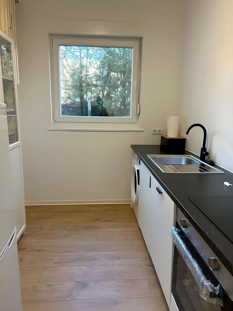 Prenájom bytu 3-izbový 65 m², Suderoder Straße 6, Berlin, Berlín Prenájom bytu 3-izbový 65 m², Suderoder Straße 6, Berlin, Berlín