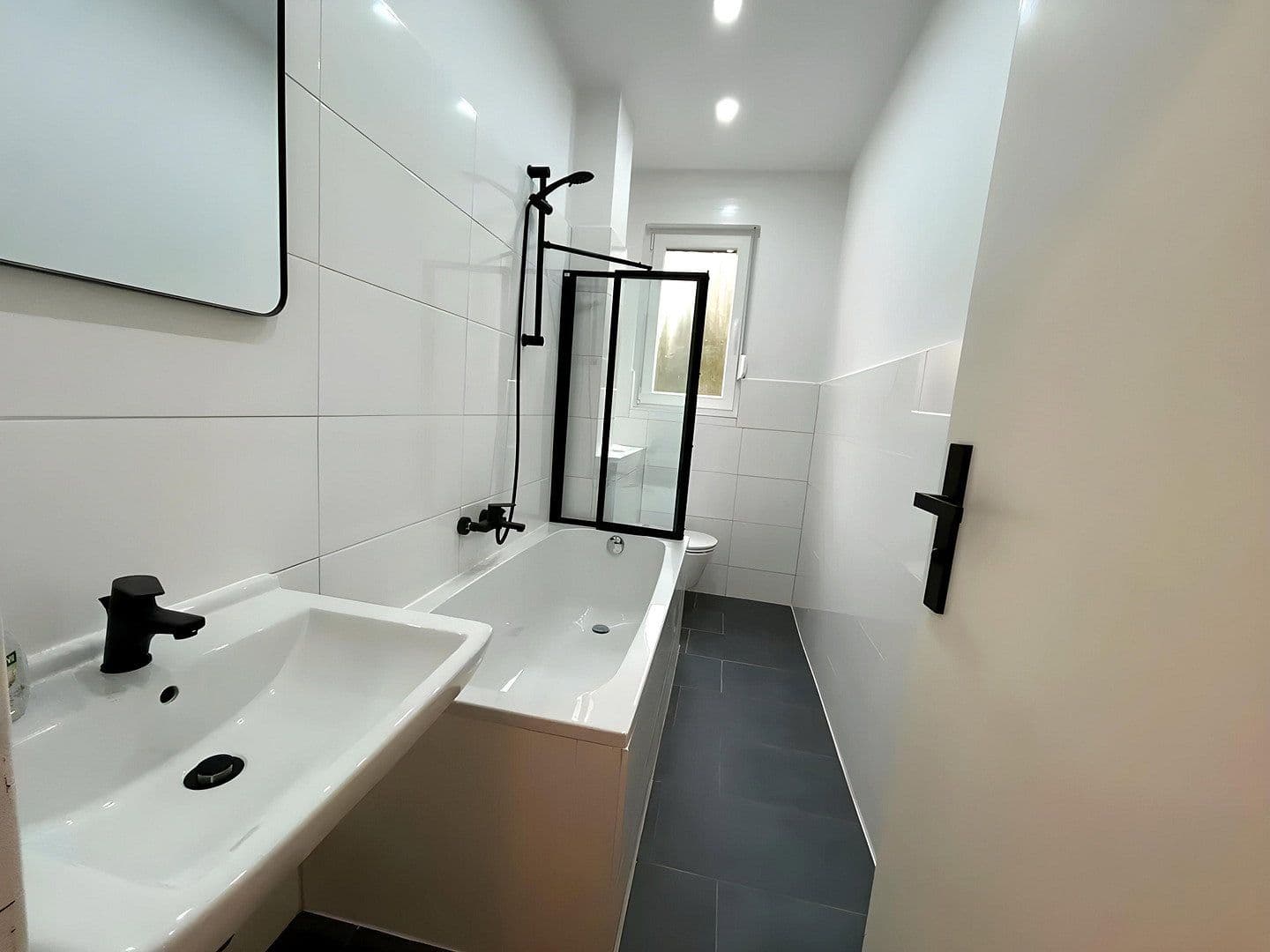 Prenájom bytu 3-izbový 65 m², Suderoder Straße 6, Berlin, Berlín Prenájom bytu 3-izbový 65 m², Suderoder Straße 6, Berlin, Berlín