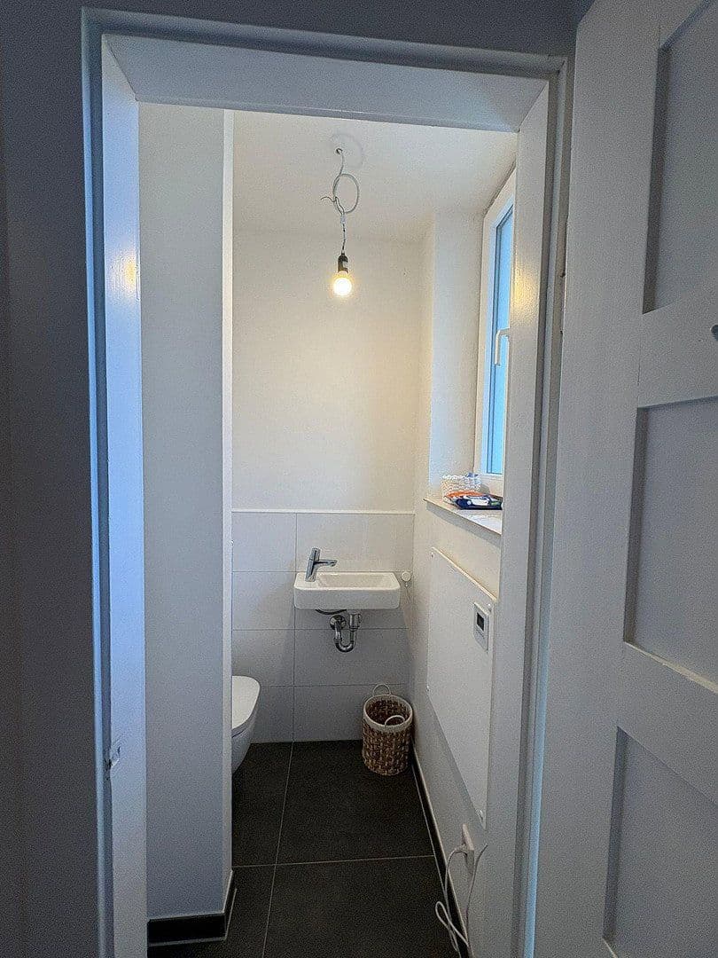 Prenájom bytu 2-izbový 67 m², Holunderstr. 13, Mannheim, Bádensko-Wurttembersko Prenájom bytu 2-izbový 67 m², Holunderstr. 13, Mannheim, Bádensko-Wurttembersko