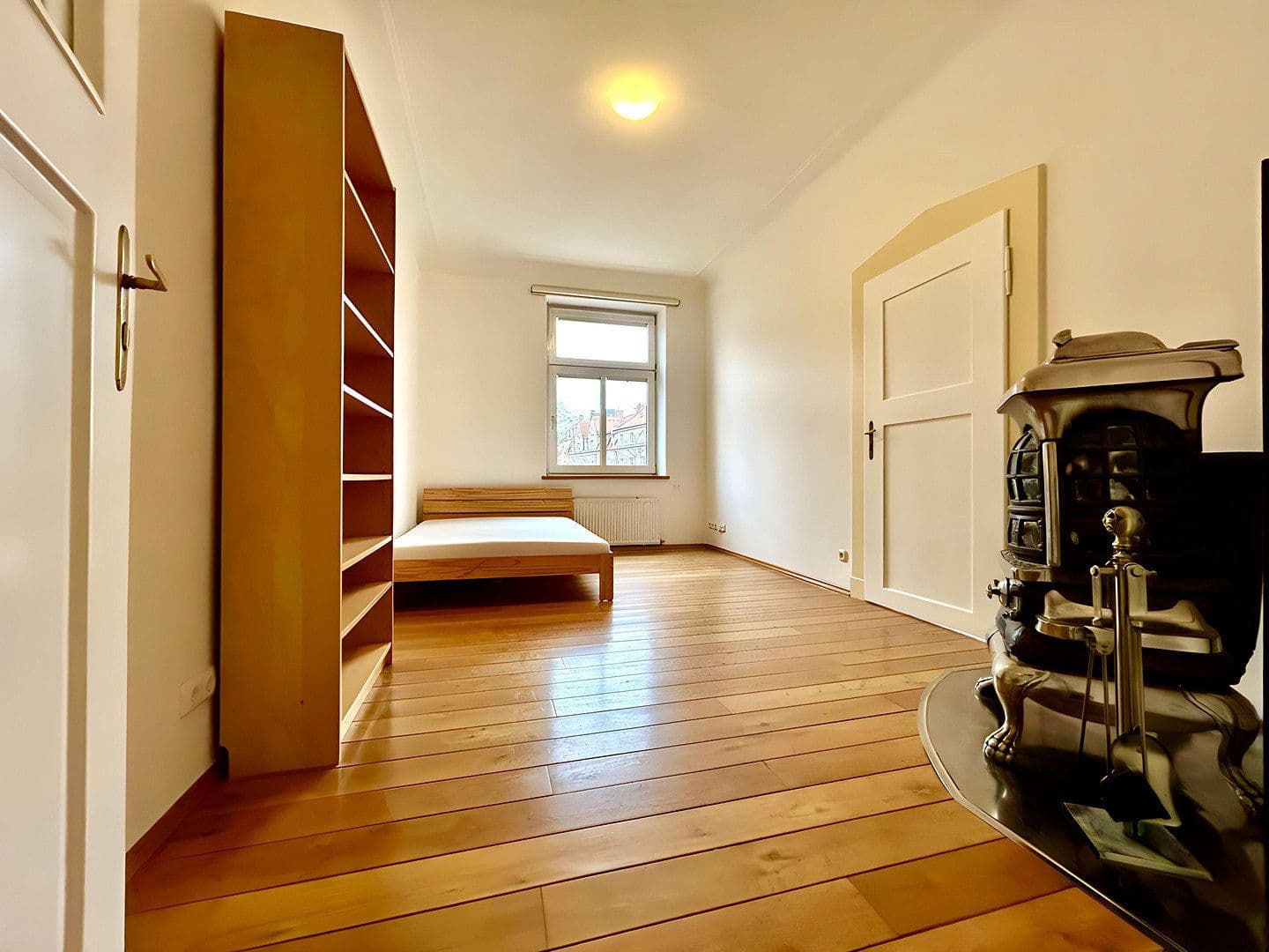 Prenájom bytu 3-izbový 110 m², Valleystraße 19, München, Bavorsko Prenájom bytu 3-izbový 110 m², Valleystraße 19, München, Bavorsko