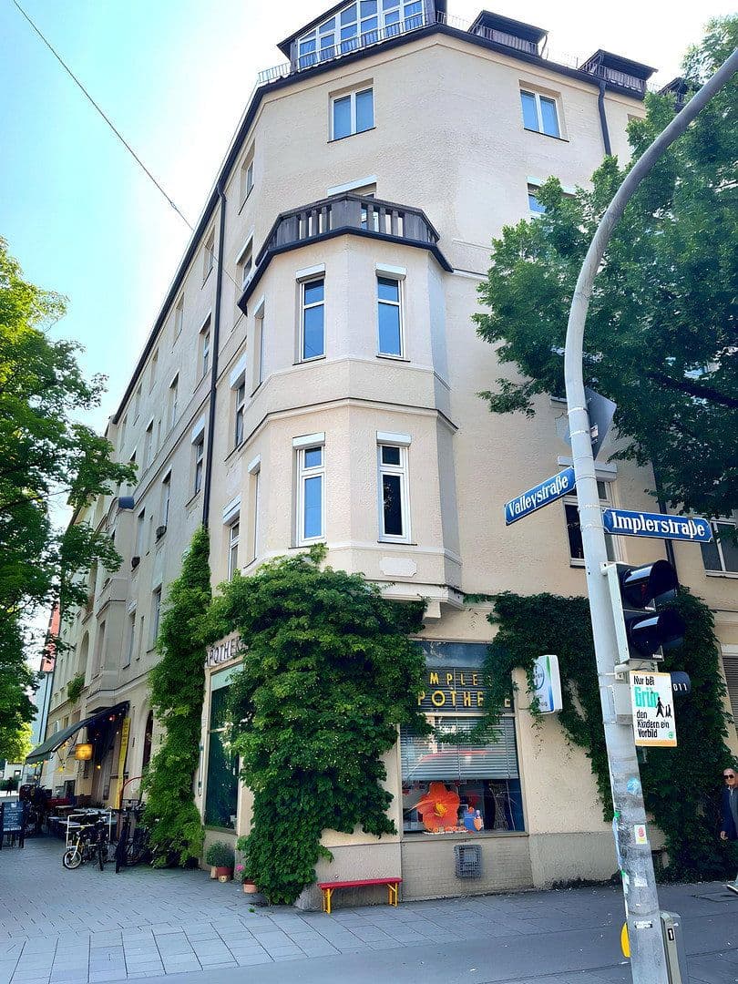 Prenájom bytu 3-izbový 110 m², Valleystraße 19, München, Bavorsko Prenájom bytu 3-izbový 110 m², Valleystraße 19, München, Bavorsko