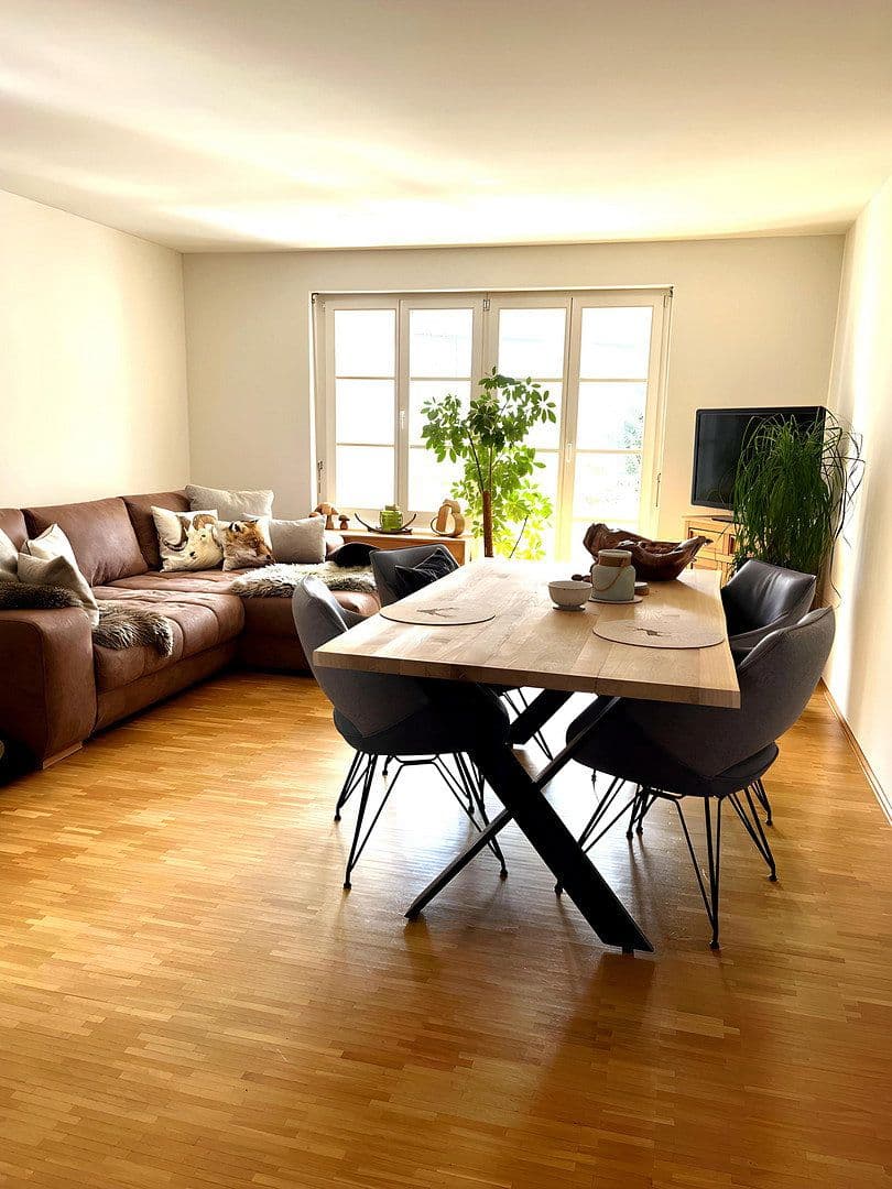 Prenájom bytu 3-izbový 84 m², Schlossstr. 13b, Egmating, Ebersberg, Bavorsko Prenájom bytu 3-izbový 84 m², Schlossstr. 13b, Egmating, Ebersberg, Bavorsko