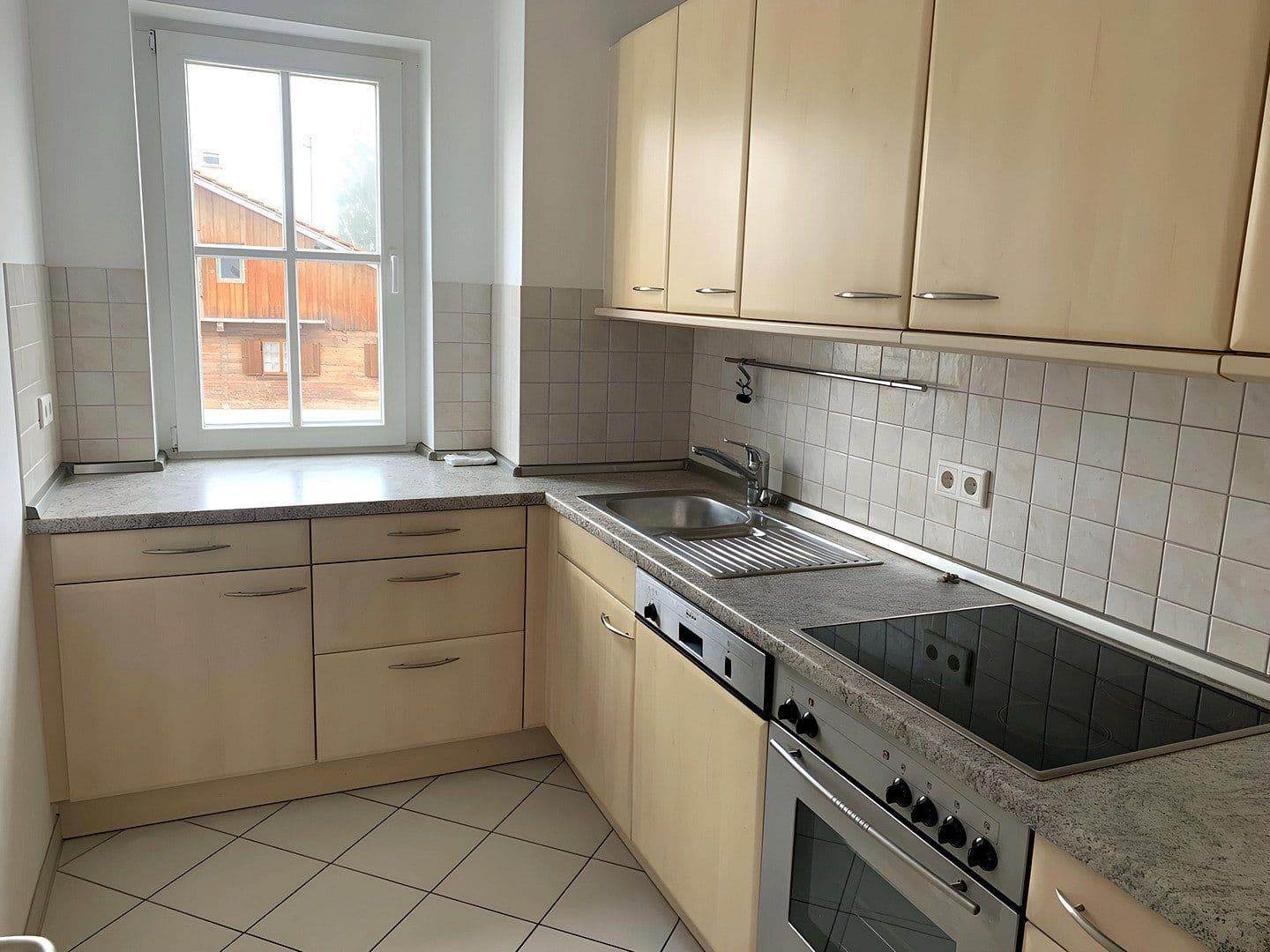 Prenájom bytu 3-izbový 84 m², Schlossstr. 13b, Egmating, Ebersberg, Bavorsko Prenájom bytu 3-izbový 84 m², Schlossstr. 13b, Egmating, Ebersberg, Bavorsko