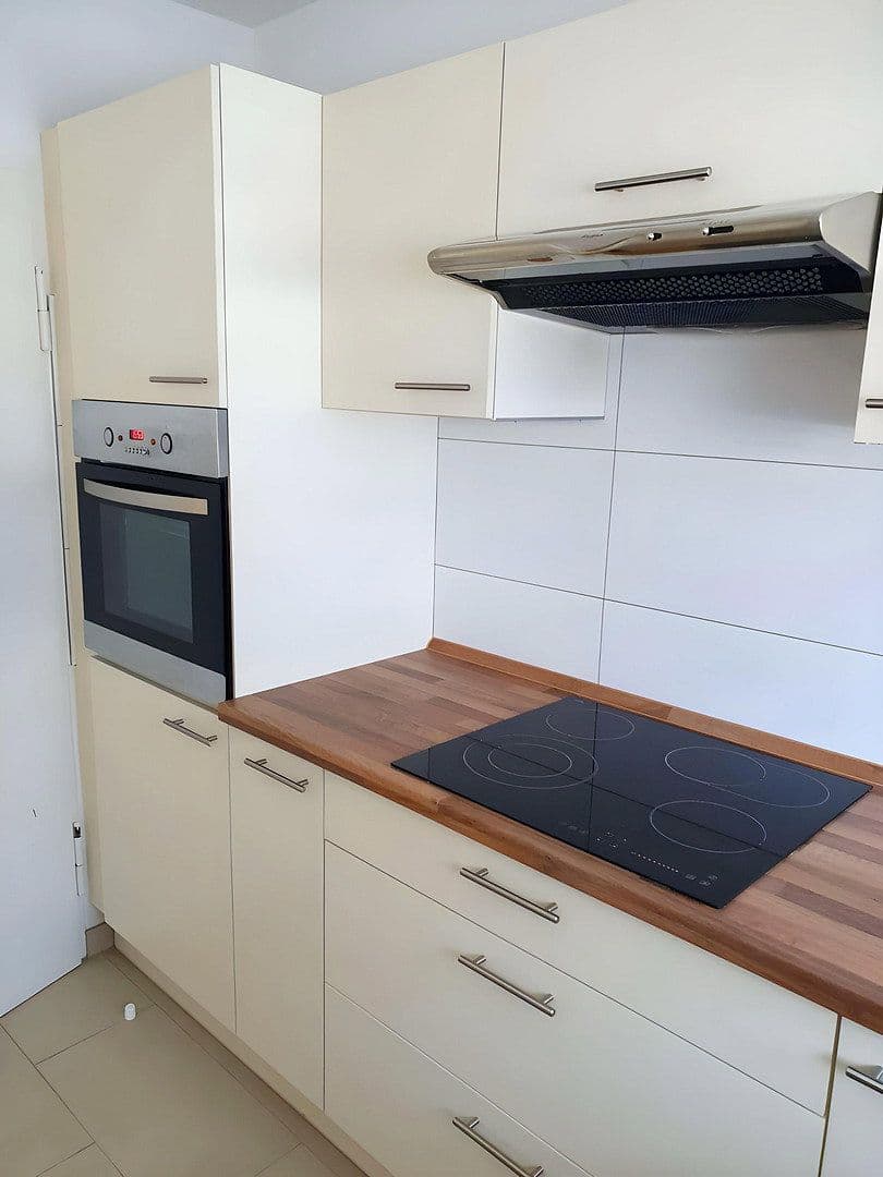 Prenájom bytu 2-izbový 80 m², Usedomstraße 8, Stuttgart, Bádensko-Wurttembersko Prenájom bytu 2-izbový 80 m², Usedomstraße 8, Stuttgart, Bádensko-Wurttembersko