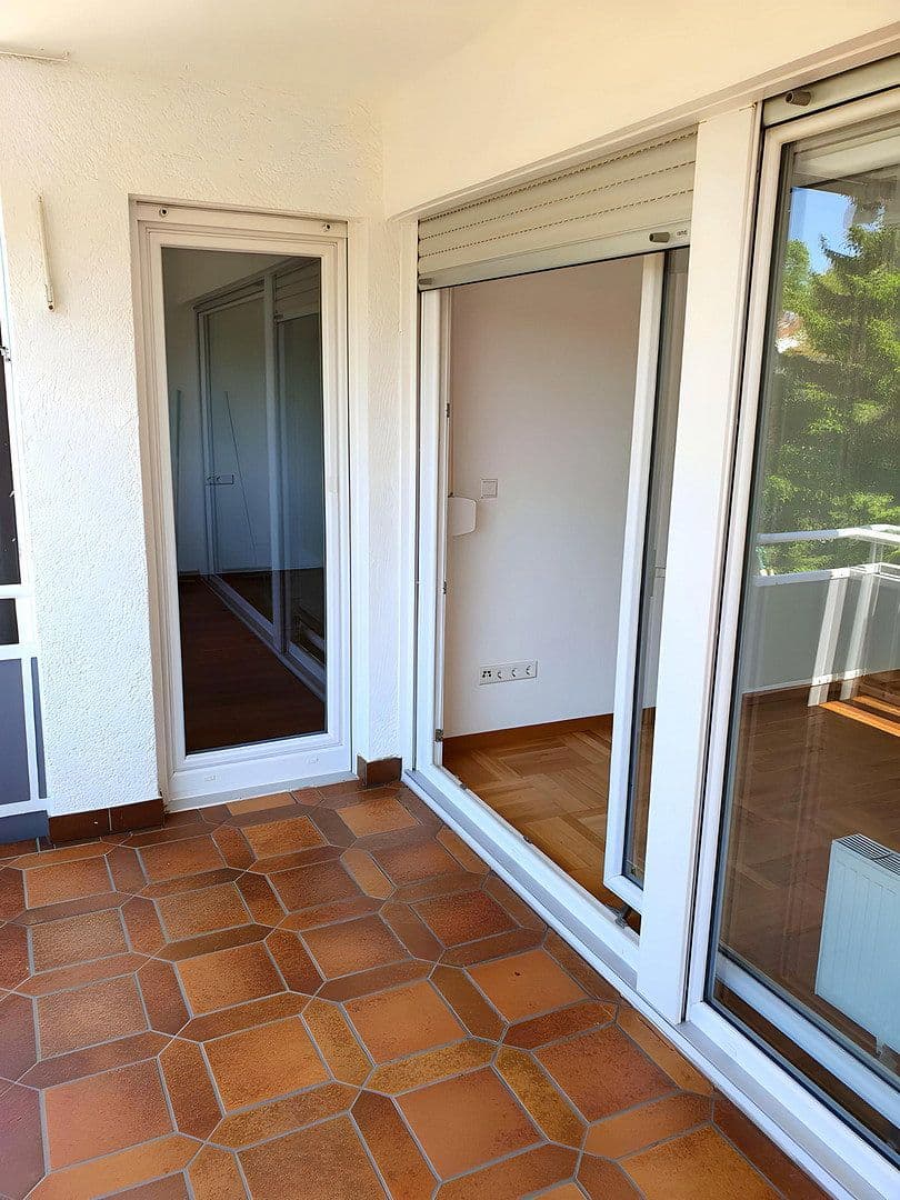 Prenájom bytu 2-izbový 80 m², Usedomstraße 8, Stuttgart, Bádensko-Wurttembersko Prenájom bytu 2-izbový 80 m², Usedomstraße 8, Stuttgart, Bádensko-Wurttembersko