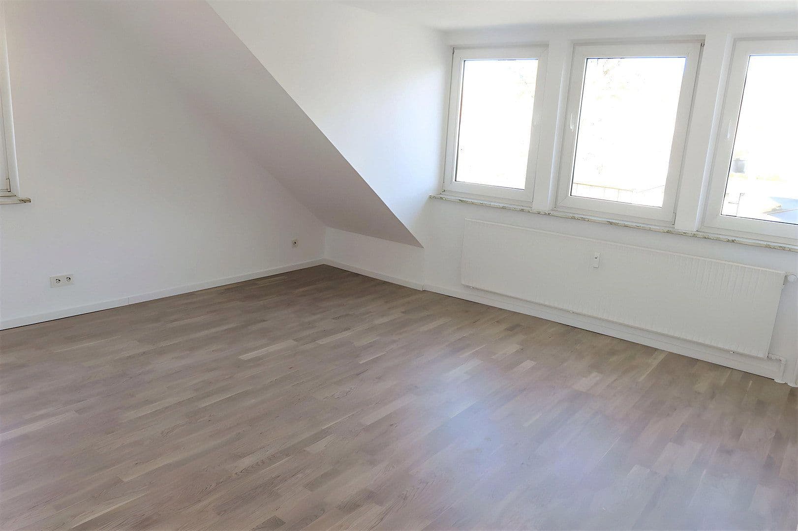 Prenájom bytu 4-izbový 92 m², Friedländer Weg 62, Göttingen, Dolné Sasko Prenájom bytu 4-izbový 92 m², Friedländer Weg 62, Göttingen, Dolné Sasko