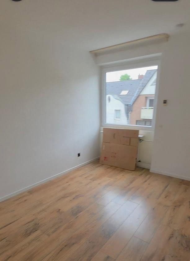 Predaj bytu 3-izbový 68 m², Solinger Straße 122, Langenfeld (Rheinland), Severné Porýnie - Westfálsko Predaj bytu 3-izbový 68 m², Solinger Straße 122, Langenfeld (Rheinland), Severné Porýnie - Westfálsko