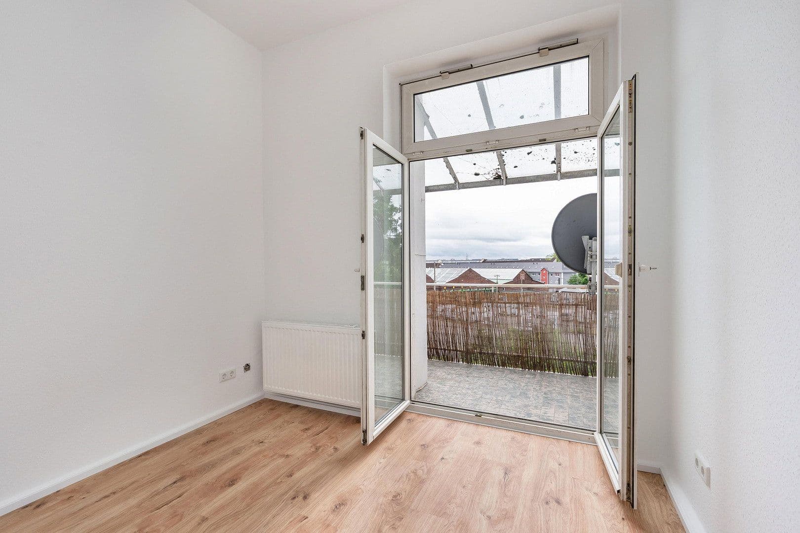 Predaj bytu 3-izbový 76 m², Kopernikusstr. 57, Düsseldorf, Severné Porýnie - Westfálsko Predaj bytu 3-izbový 76 m², Kopernikusstr. 57, Düsseldorf, Severné Porýnie - Westfálsko