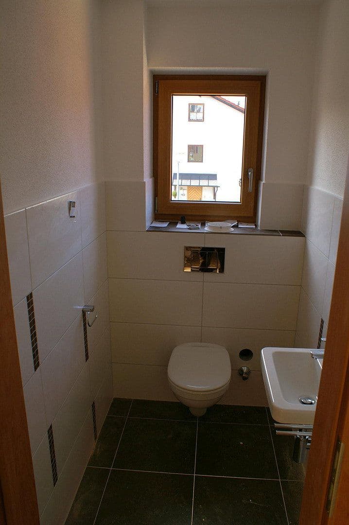 Prenájom bytu 4-izbový 115 m², Edling, Bavorsko Prenájom bytu 4-izbový 115 m², Edling, Bavorsko