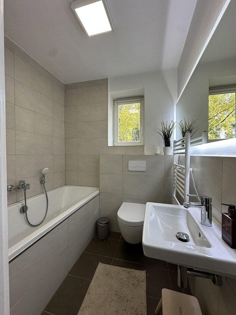 Predaj domu 115 m², pozemek 165 m², Hochsitzweg 99, Berlin, Berlín Predaj domu 115 m², pozemek 165 m², Hochsitzweg 99, Berlin, Berlín