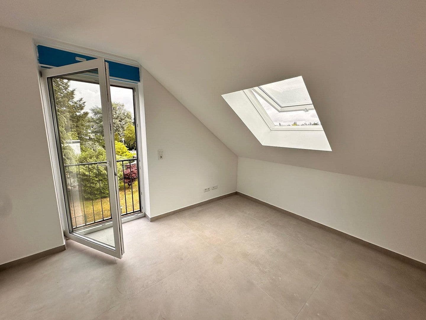 Prenájom bytu 4-izbový 127 m², Maintal, Hesensko Prenájom bytu 4-izbový 127 m², Maintal, Hesensko