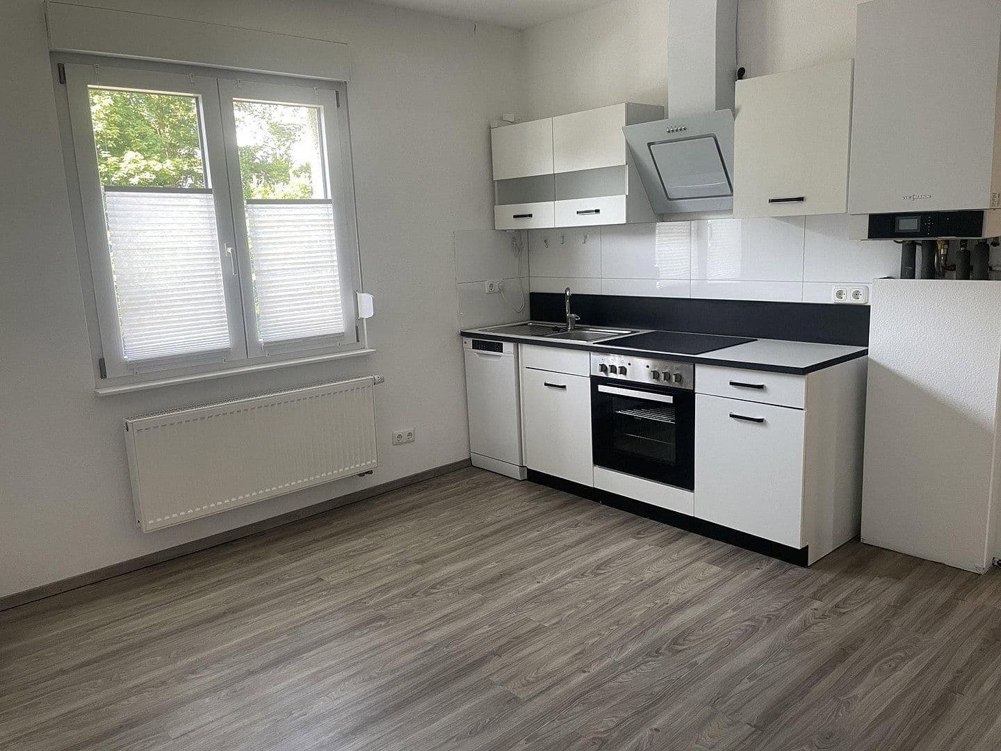 Prenájom bytu 2-izbový 55 m², Julius-Reiber-Str. 38, Darmstadt, Hesensko Prenájom bytu 2-izbový 55 m², Julius-Reiber-Str. 38, Darmstadt, Hesensko