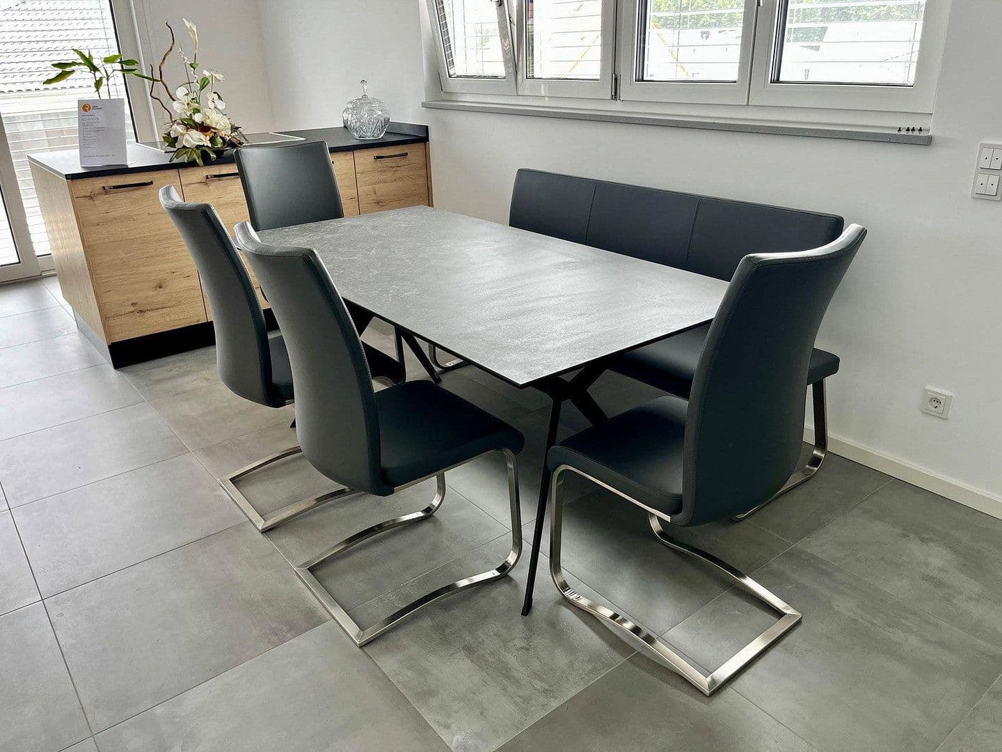 Predaj bytu 3-izbový 103 m², Meisenweg 8, Röttenbach, Bavorsko Predaj bytu 3-izbový 103 m², Meisenweg 8, Röttenbach, Bavorsko