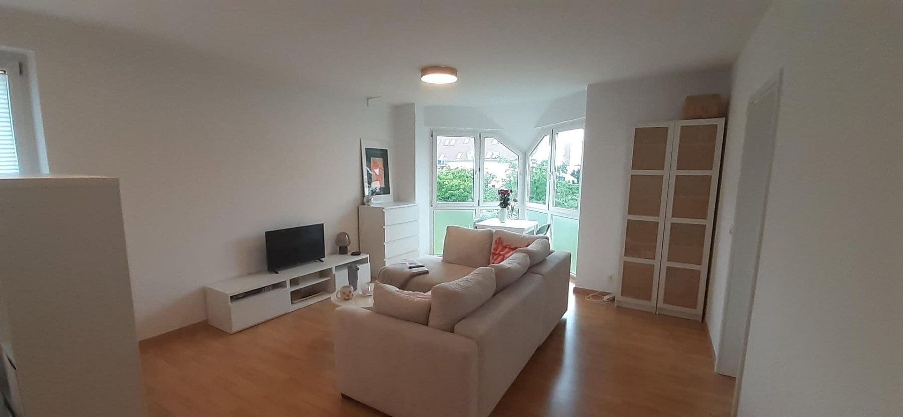 Prenájom bytu 1-izbový 39 m², Krefelder Straße 16, Falkensee, Brandenbursko Prenájom bytu 1-izbový 39 m², Krefelder Straße 16, Falkensee, Brandenbursko