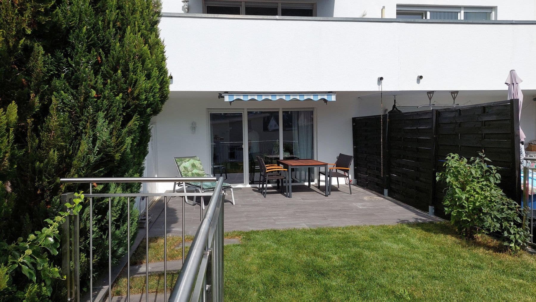 Predaj domu 125 m², pozemek 162 m², Grafenau, Bádensko-Wurttembersko Predaj domu 125 m², pozemek 162 m², Grafenau, Bádensko-Wurttembersko