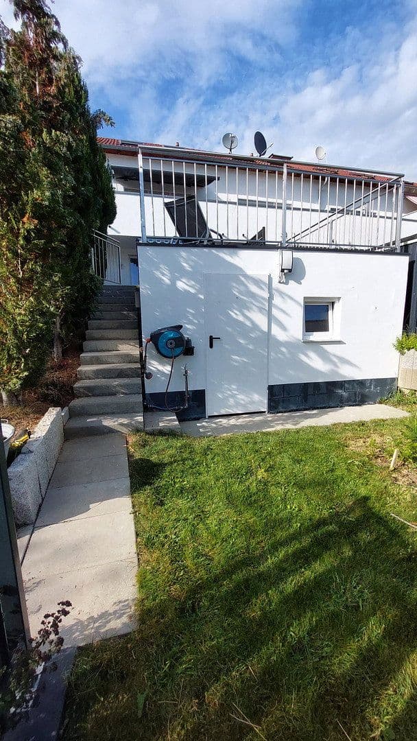 Predaj domu 125 m², pozemek 162 m², Grafenau, Bádensko-Wurttembersko Predaj domu 125 m², pozemek 162 m², Grafenau, Bádensko-Wurttembersko