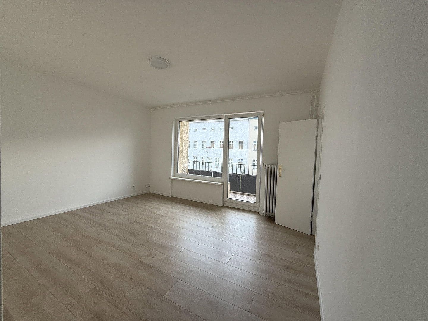 Prenájom bytu 1-izbový 34 m², Beusselstr, Berlin, Berlín Prenájom bytu 1-izbový 34 m², Beusselstr, Berlin, Berlín