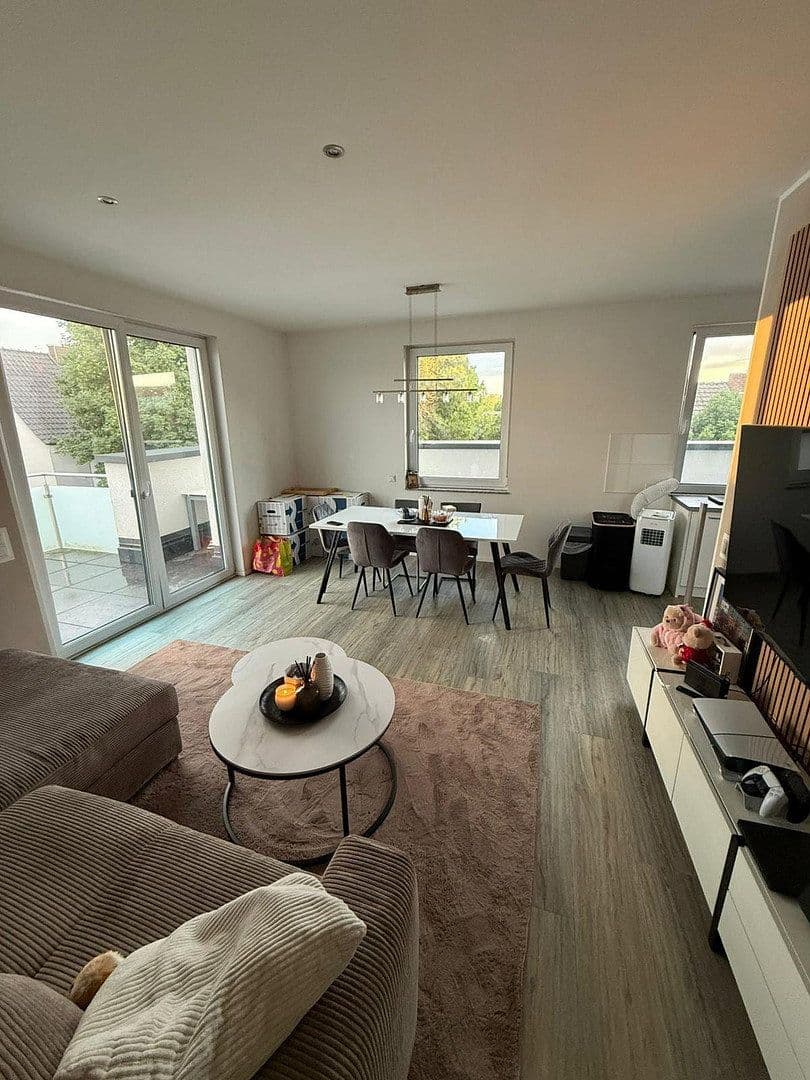 Prenájom bytu 2-izbový 58 m², Markusstr. 17a, Niederkassel, Severné Porýnie - Westfálsko Prenájom bytu 2-izbový 58 m², Markusstr. 17a, Niederkassel, Severné Porýnie - Westfálsko