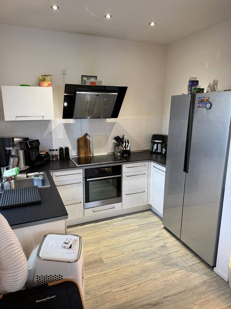 Prenájom bytu 2-izbový 58 m², Markusstr. 17a, Niederkassel, Severné Porýnie - Westfálsko Prenájom bytu 2-izbový 58 m², Markusstr. 17a, Niederkassel, Severné Porýnie - Westfálsko