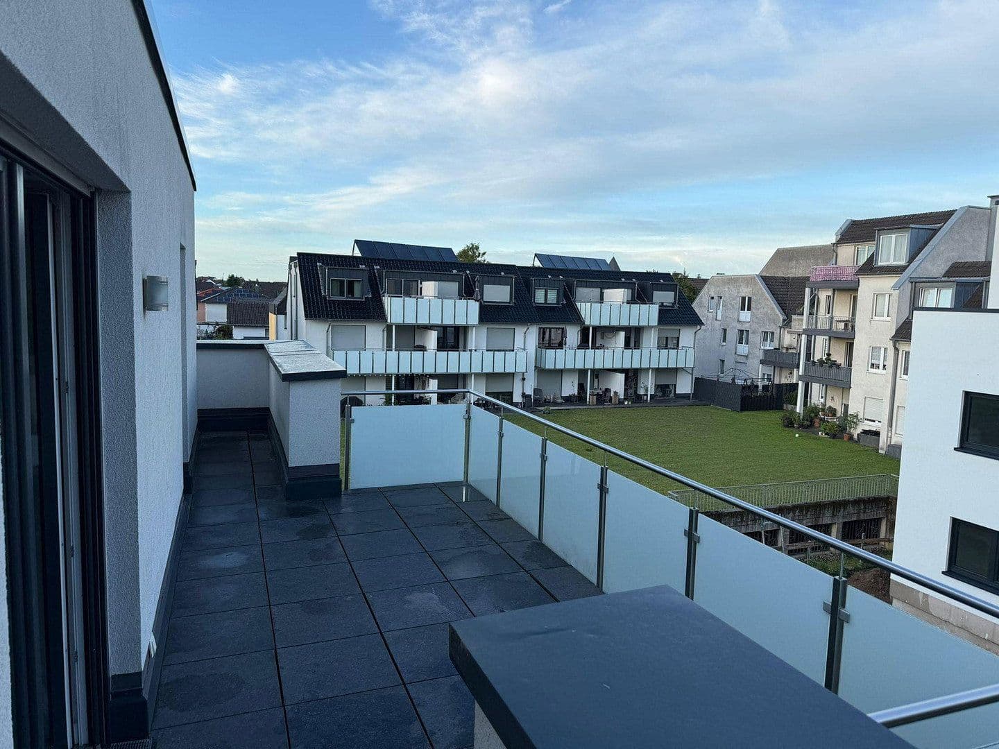 Prenájom bytu 2-izbový 58 m², Markusstr. 17a, Niederkassel, Severné Porýnie - Westfálsko Prenájom bytu 2-izbový 58 m², Markusstr. 17a, Niederkassel, Severné Porýnie - Westfálsko