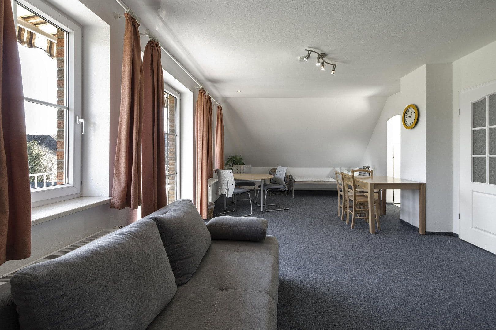 Prenájom bytu 5-izbový 146 m², Norderstr.46, Norderstedt, Šlezvicko-Holštajnsko Prenájom bytu 5-izbový 146 m², Norderstr.46, Norderstedt, Šlezvicko-Holštajnsko